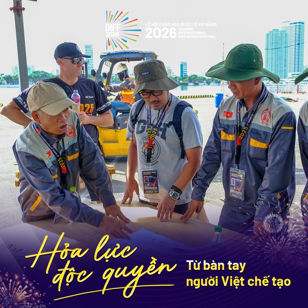Các nghệ nhân đang thảo luận và chuẩn bị cho lễ hội pháo hoa quốc tế tại Đà Nẵng 2026, với thông điệp "Hòa lực độc quyền" và nhấn mạnh sự sáng tạo của người Việt.